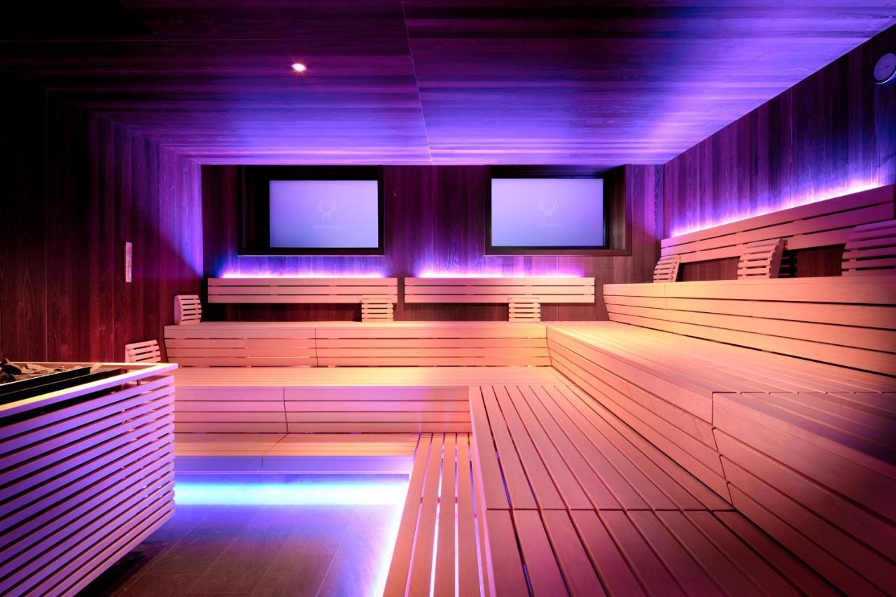 Soulsisters' Hotel 4 Sterne Superior คาพรูน ภายนอก รูปภาพ