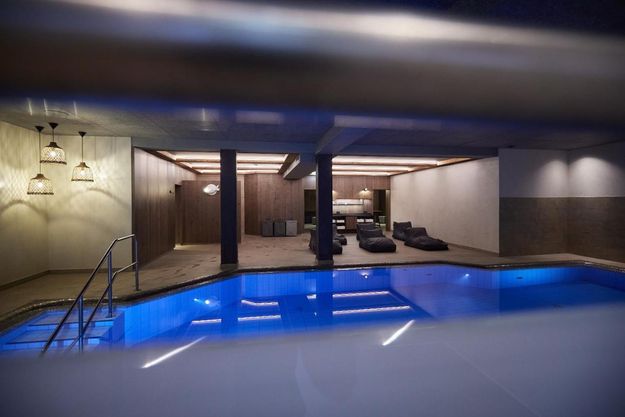 Soulsisters' Hotel 4 Sterne Superior คาพรูน ภายนอก รูปภาพ