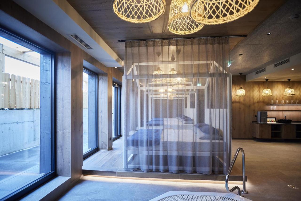 Soulsisters' Hotel 4 Sterne Superior คาพรูน ภายนอก รูปภาพ